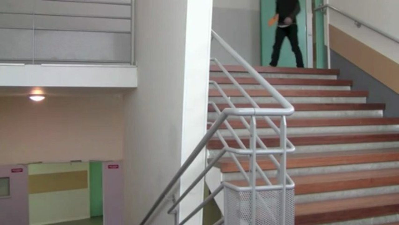 COLLEGE_VERCORS_ex1escaliers