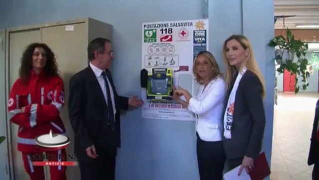 “Difendiamo la vita”, nelle scuole romane defibrillatori e corsi di primo soccorso per docenti e studenti