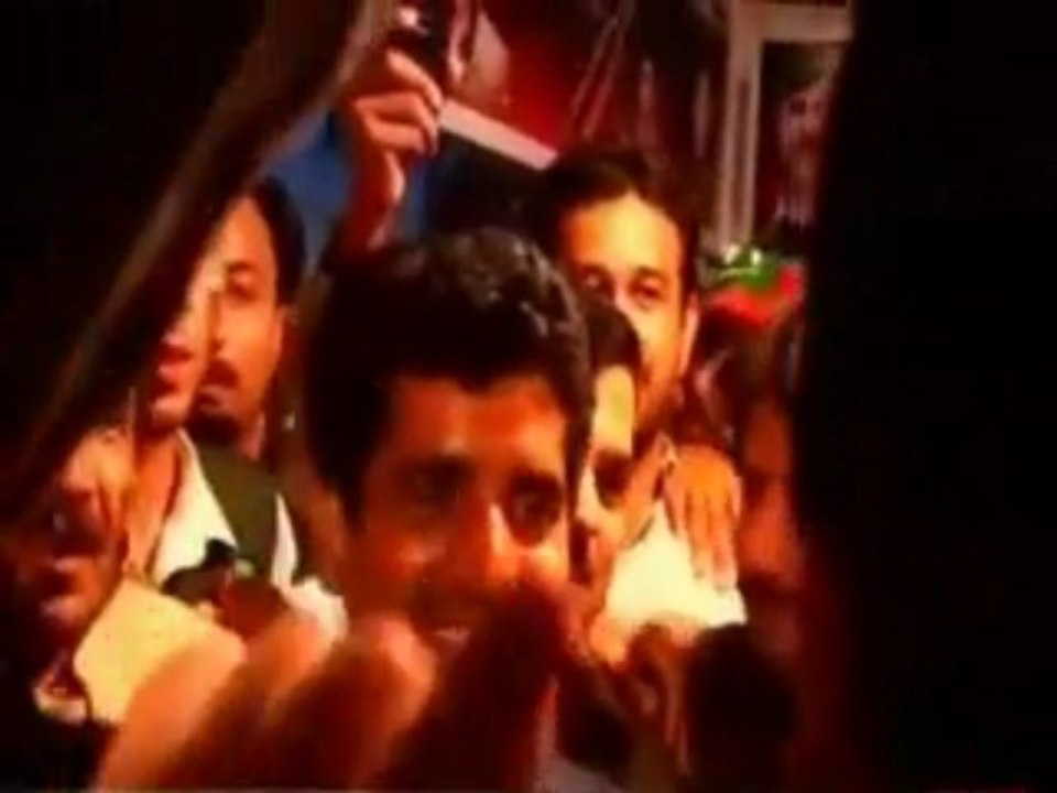 Classic Insult of PTI workers of Peshawar NA-1 by Hamid Mir in his program Capital Talk