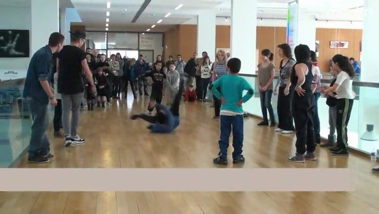 Démos Hip-Hop 13/03/2013, 16/03/2013 et 18/05/2013  | par Mary Yagousseti, Lisa et Asma, association Convergence Danses Urbaines