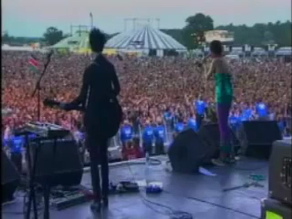 YEAH YEAH YEAHS - Pin, Gold Lion, Maps (Reading Fes 06')