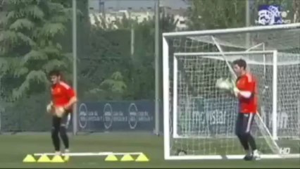 Del Bosque_   Lo mas normal es que Casillas siga con nosotros