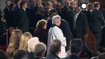 Barack Obama promet de retrouver les auteurs du double...