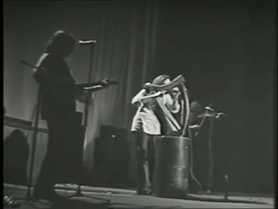 Alan Stivell - Tri Martolod