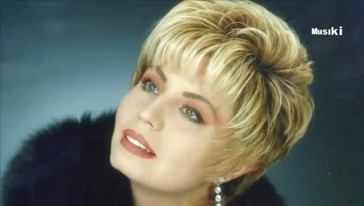 Serap Kuzey ♫ Şeb tâ Seher Akar Su Gibi Çağlar Ağlarım.HD