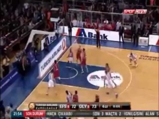 Anadolu Efes - Olympiacos 74-73 (Last minute)