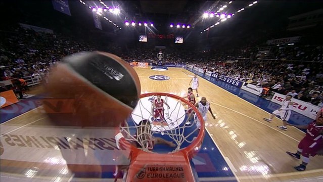 Block of the Night: Kyle Hines, Olympiacos Piraeus