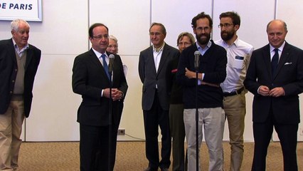 Déclaration aux côtés de la famille MOULIN-FOURNIER à l'aéroport d'Orly