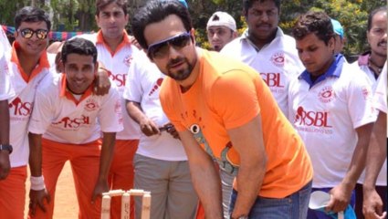 Emraan Hashmi Plays Cricket @ Media Cup Cricket Tournament !