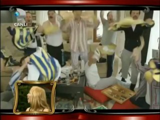 Beyaz'dan Sertab Erener'e İyileşiyorum Klibi! (Beyaz Show 19 Nisan 2013)