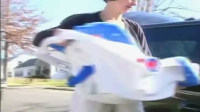 St. Louis, MO Chiropractor shows baby lifting techniques