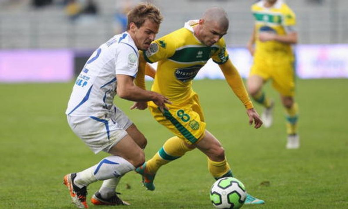 FC Nantes (FCN) - AJ Auxerre (AJA) Le résumé du match (33ème journée) - saison 2012/2013