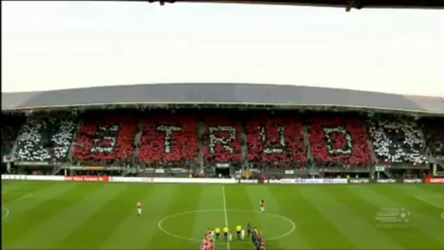 PSV keep pressure on Ajax