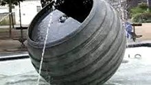 La fontaine zen ou boule-versante