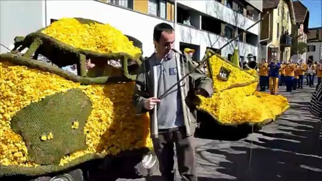 défilée des fanfares et majorettes a la féte des jonquilles a gerardmer 2013
