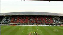 Van Bommel lässt es krachen, PSV bleibt an Ajax dran