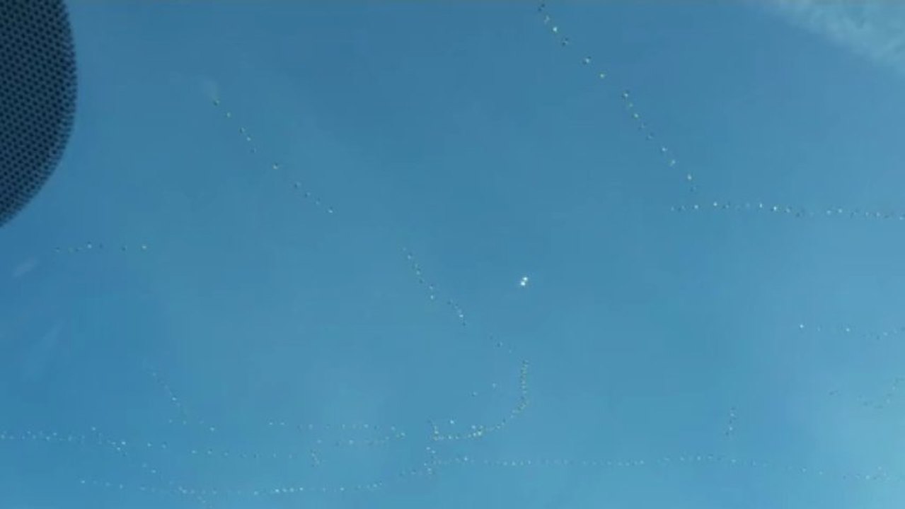 UFOs over Quebec, Canada 17 November 2012