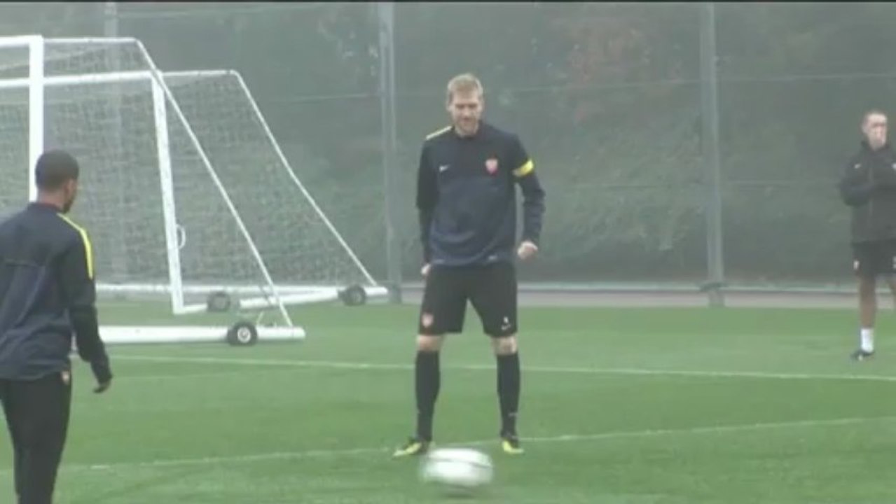 Per Mertesacker köpft Arsenal London zum Sieg