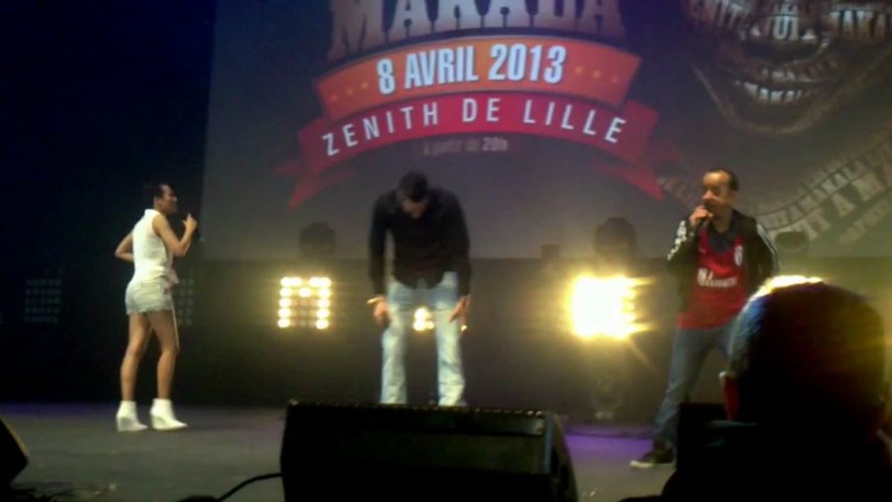 Insolite : Rami danse le GangNam Style et se blesse sur scène !