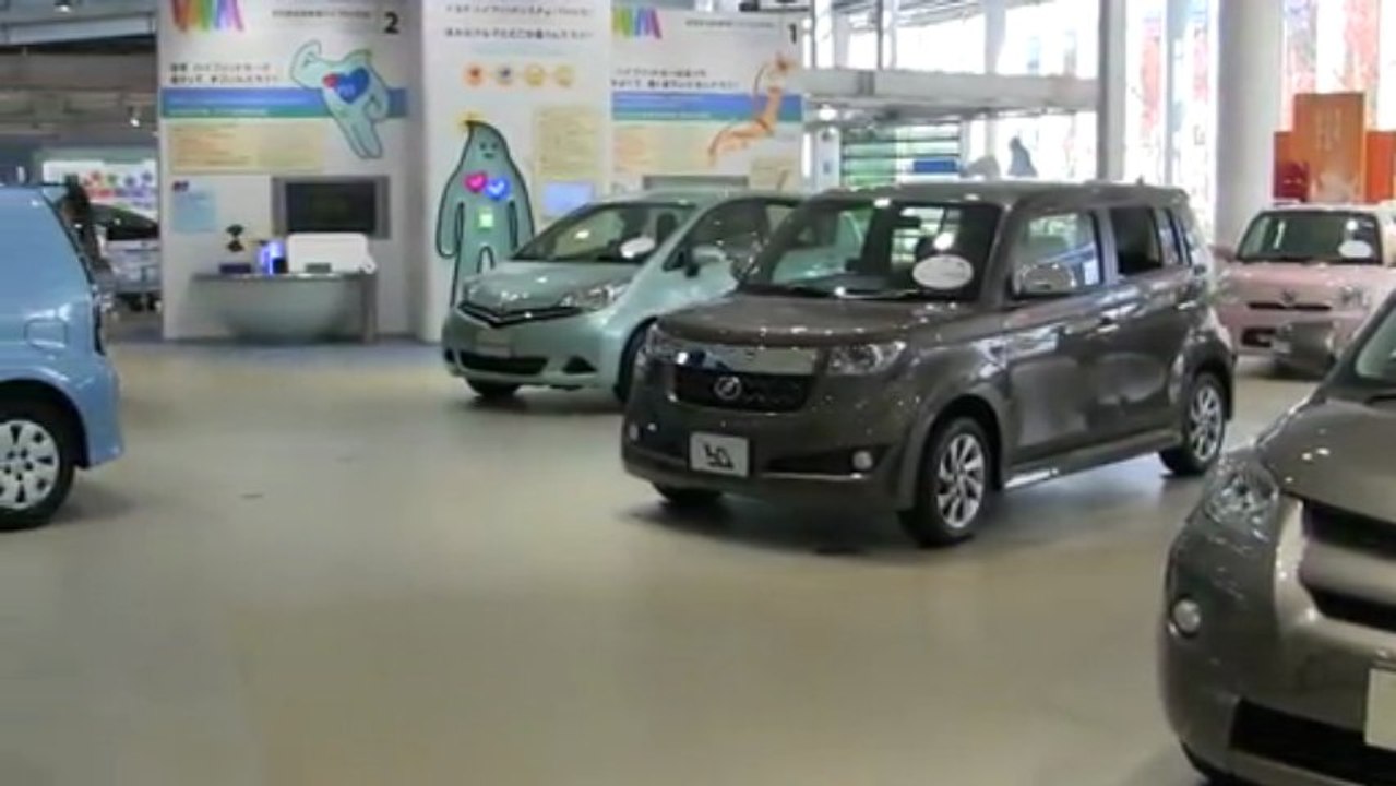 東京 お台場 『TOYOTA MEGA WEB Toyota Prius Plug-in Hybrid』
