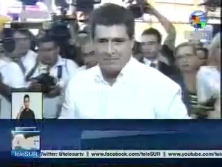 Candidato Horacio Cartes ejerce su voto