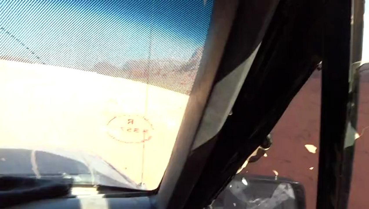 En jeep dans le wadi rum.