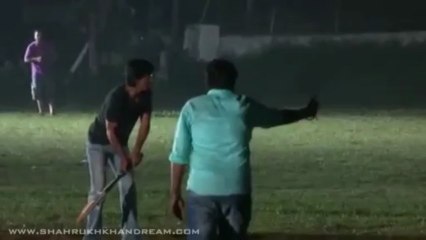 #SRK @iamsrk playing cricket in #Munnar #Kerala 19.04.13