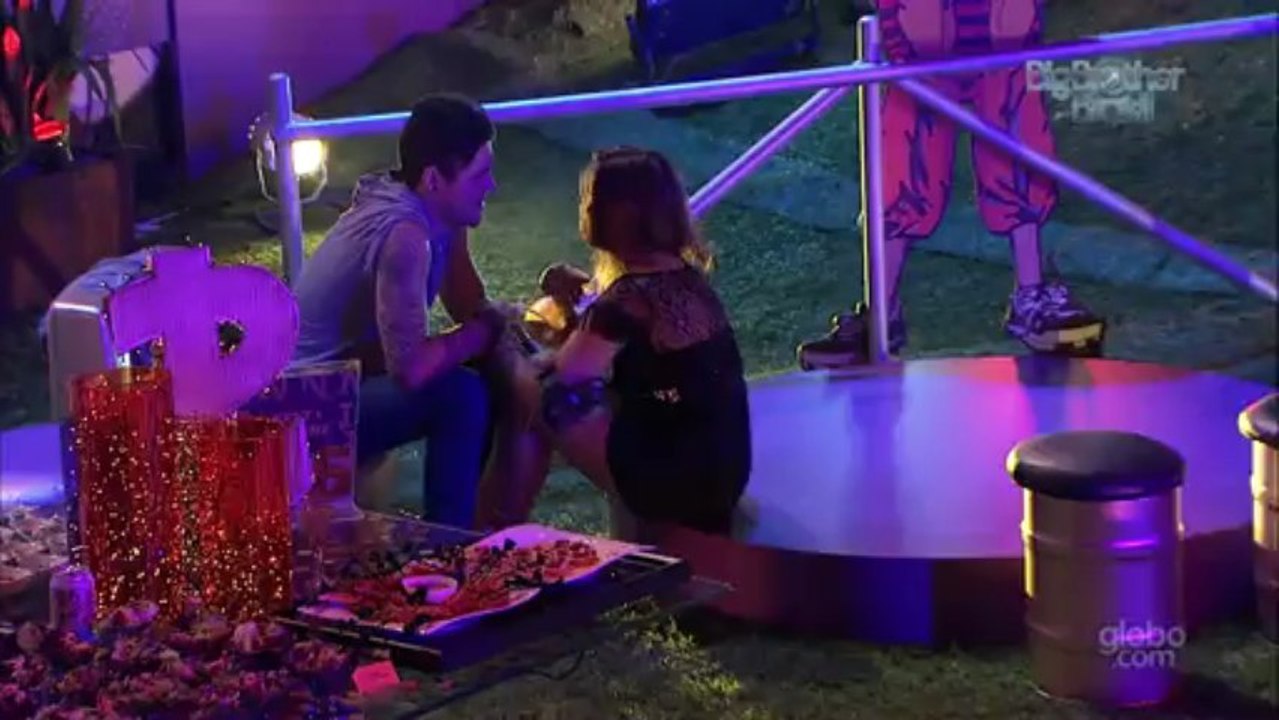 Nasser para Andressa x27Você acha que deita comigo todas as noites para nadax27