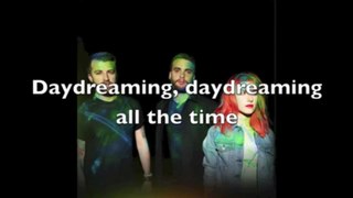 Paramore- Daydreaming [Lyrics]