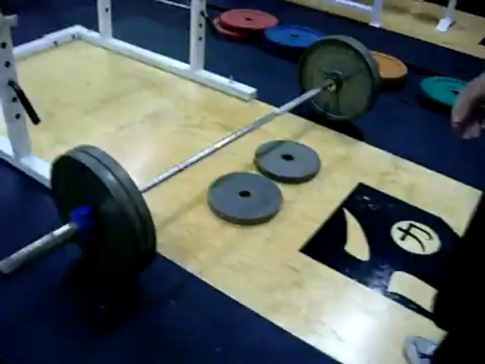 Halter Arkada Çömelme / Hack Squat with Barbell ~ bodytr.com