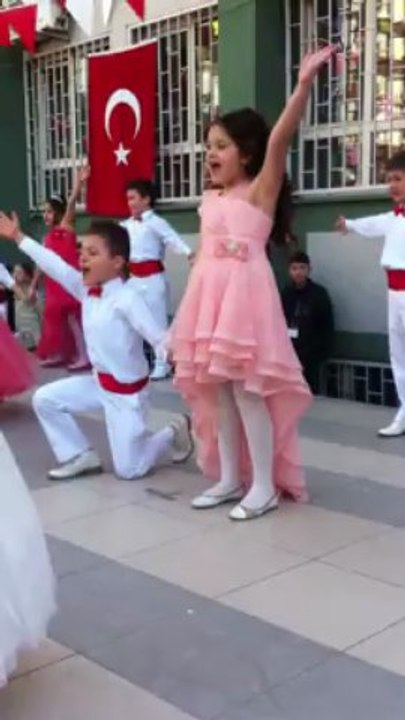 23 Nisan 2013 - Vals Gösterisi
