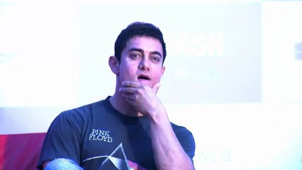 Aamir Khan Goes Nude In Peekay?