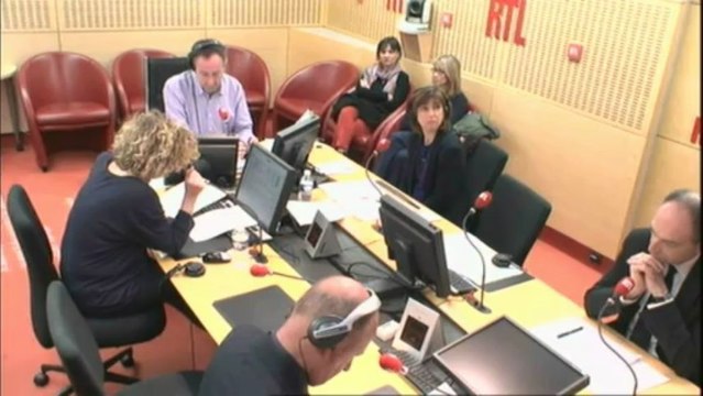 La majorité donne du fil à retordre à François Hollande