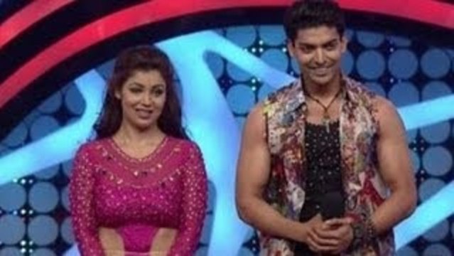 Gurmeet & Debina @ Nach Baliye Shriman Vs Shrimati Finale