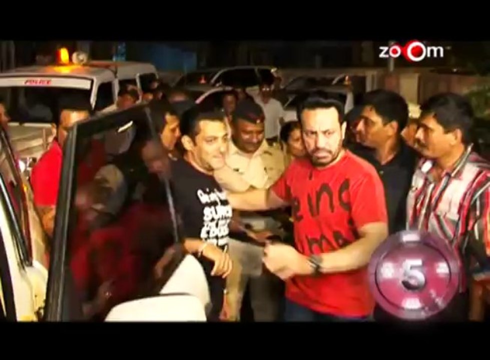 Tentalize - Shahrukh and Salman to become neighbours, Katrina Kaif workouts 5 hours for Dhoom 3, & more