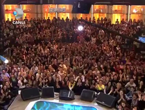 sesliomrumnefesim,Beyaz ve Sertab Erener İyileşiyorum - Beyaz Klibe Dalarsa -) 19.04.2013 - YouTube, sesliomrumnefesim.com,