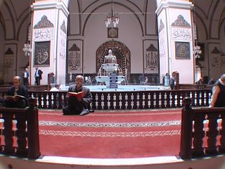 HİKMETİ SAYMAKLA BİTMEYEN 'VAV' HARFİ...