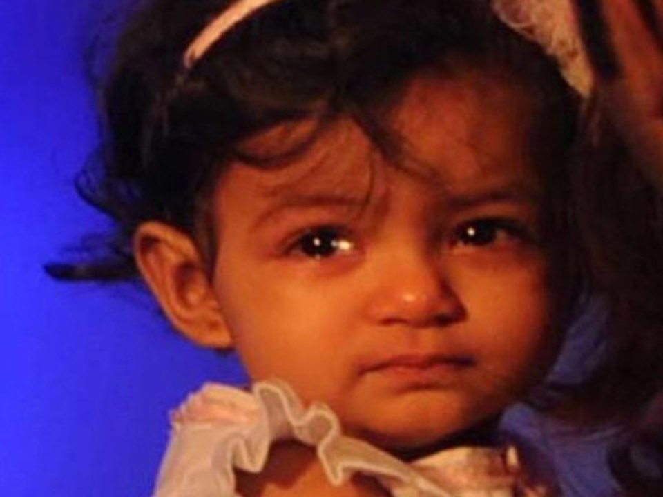 Aaradhya Learns How To Make Friends