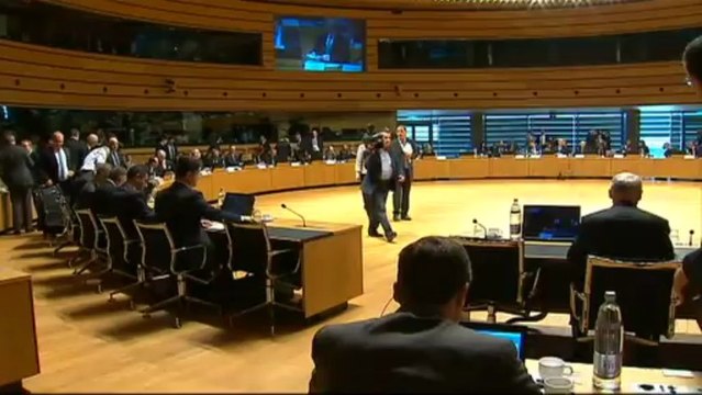 EU ministers meet to discuss Syria oil embargo