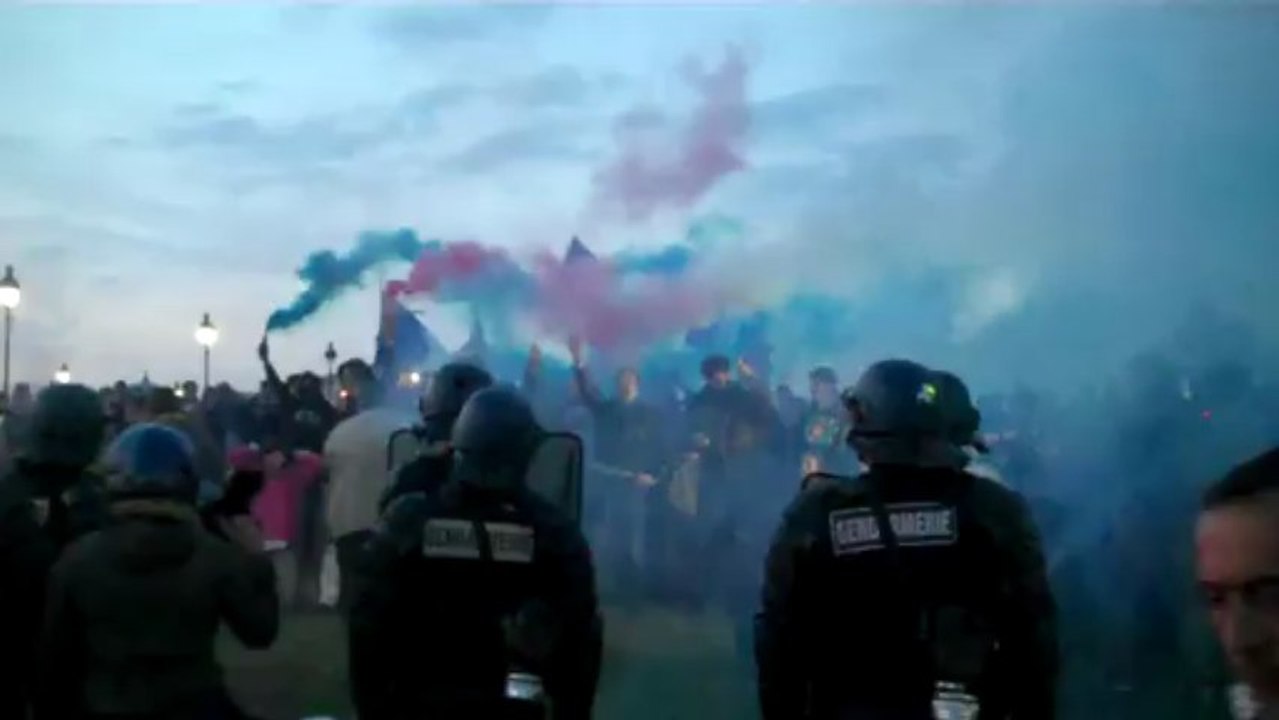 Aux Invalides après la "Manif pour tous"