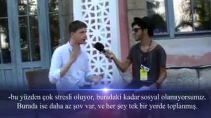 Istanbul Fashion Week Ağustos 2010  Face Hunter Röportaj