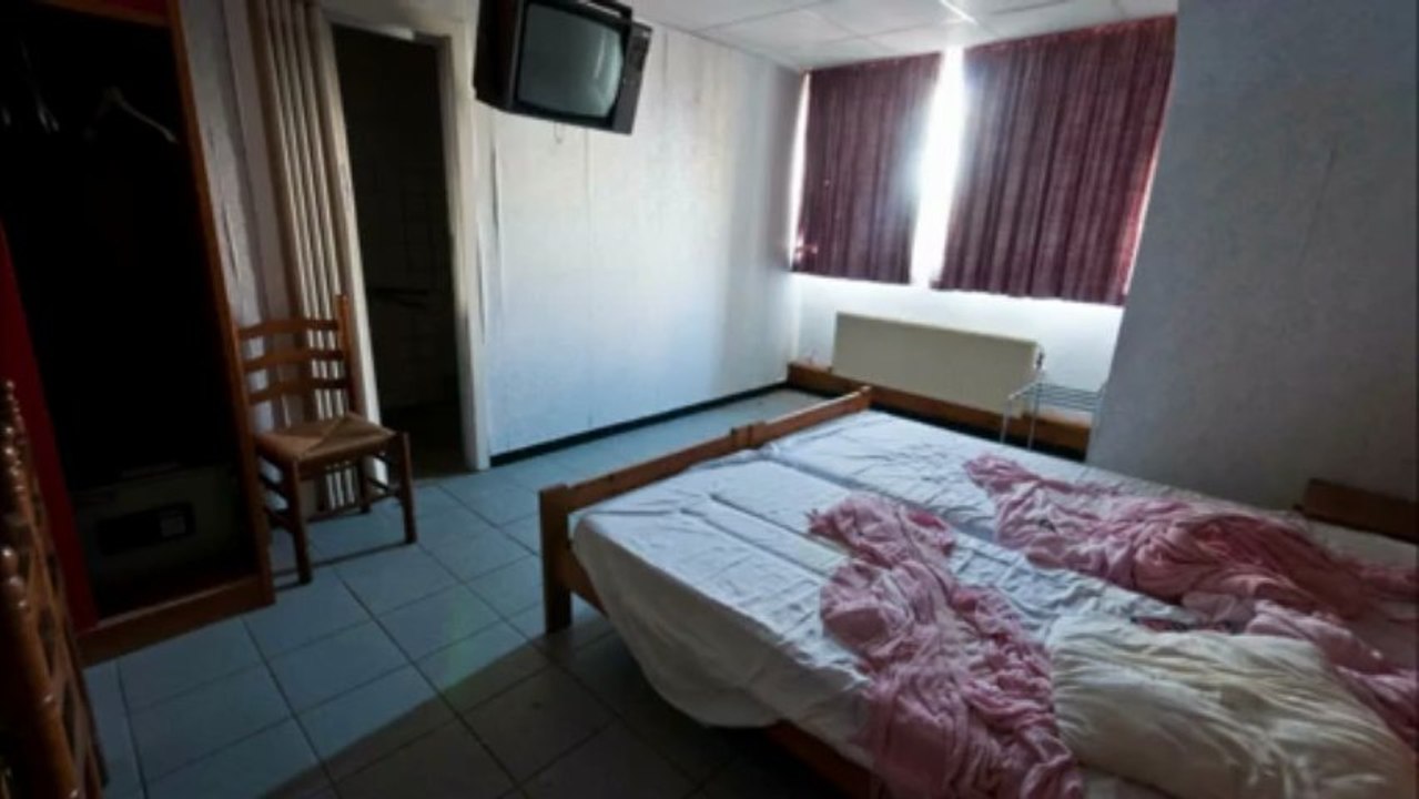 Urbex session 44 : "son of a beach hotel"