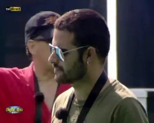 Kelly despe Zé-Zé para a inauguração do jacuzzi  Big Brother Vip