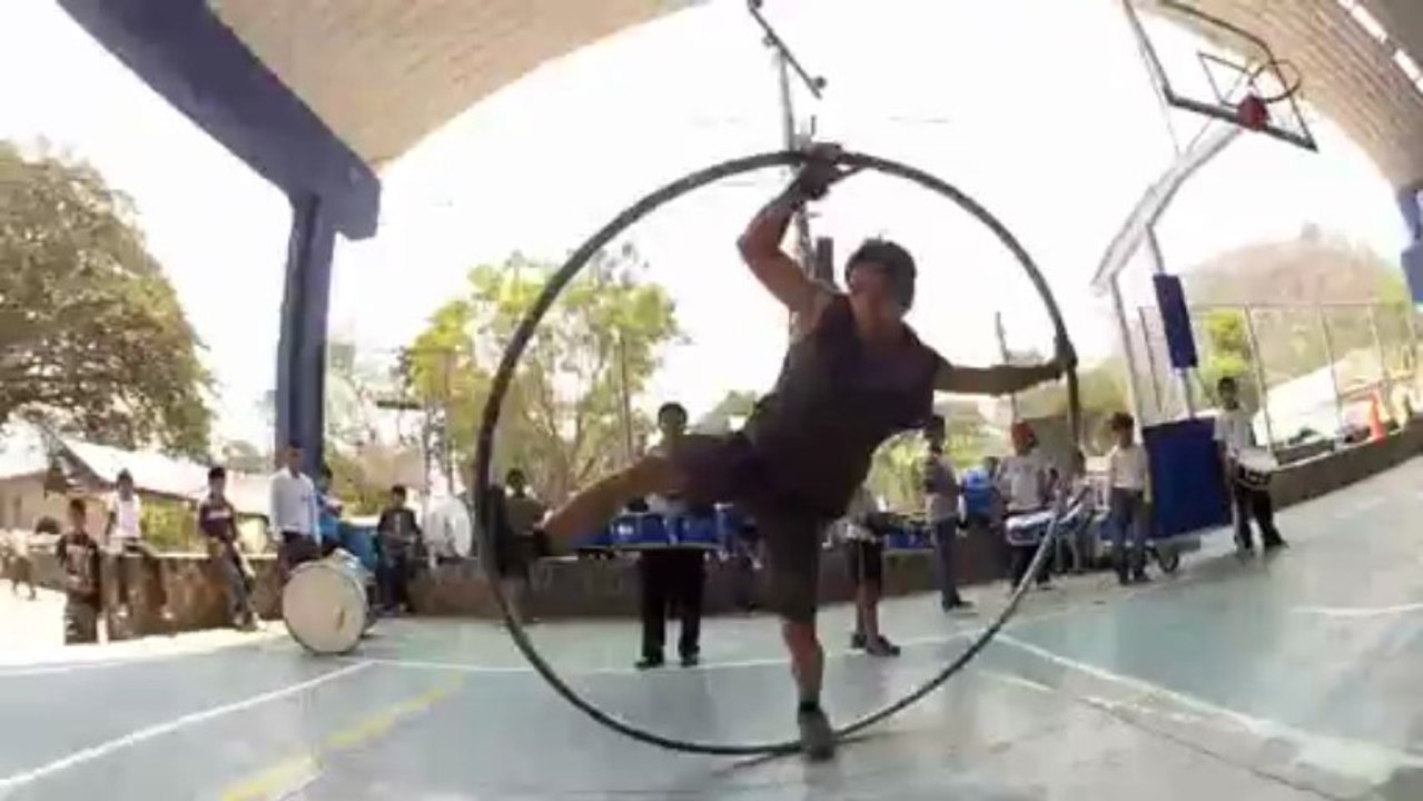 Circusman Alexis wheel cyr, Roue cyr