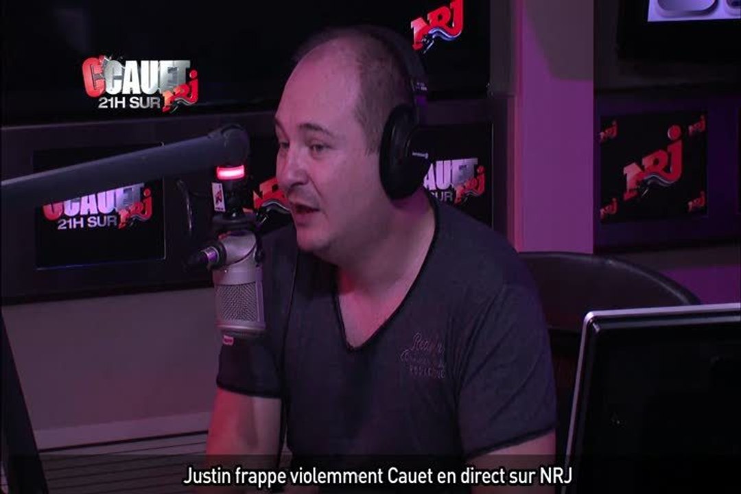 Justin frappe violemment Cauet en direct sur NRJ - C'Cauet sur NRJ