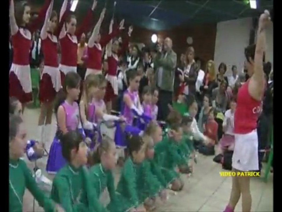 Printemps Mucoviscidose Unieux 2013 Majorettes "pink lady"