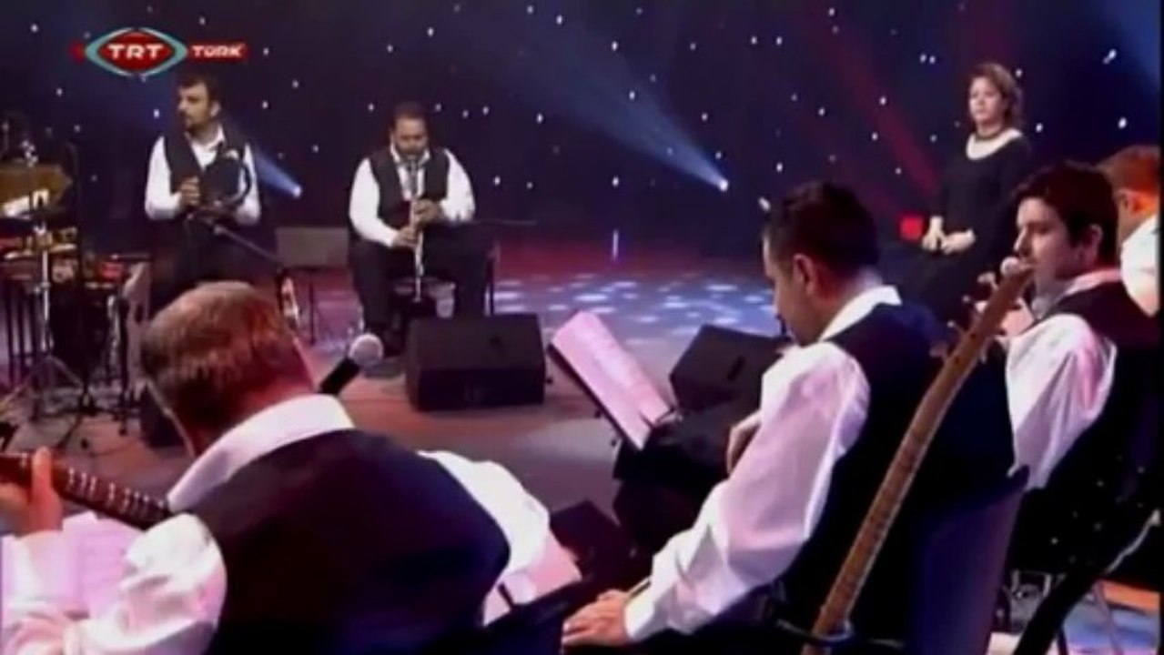 03 emel taşçıoğlu yeşil yaprak arasında - yediveren