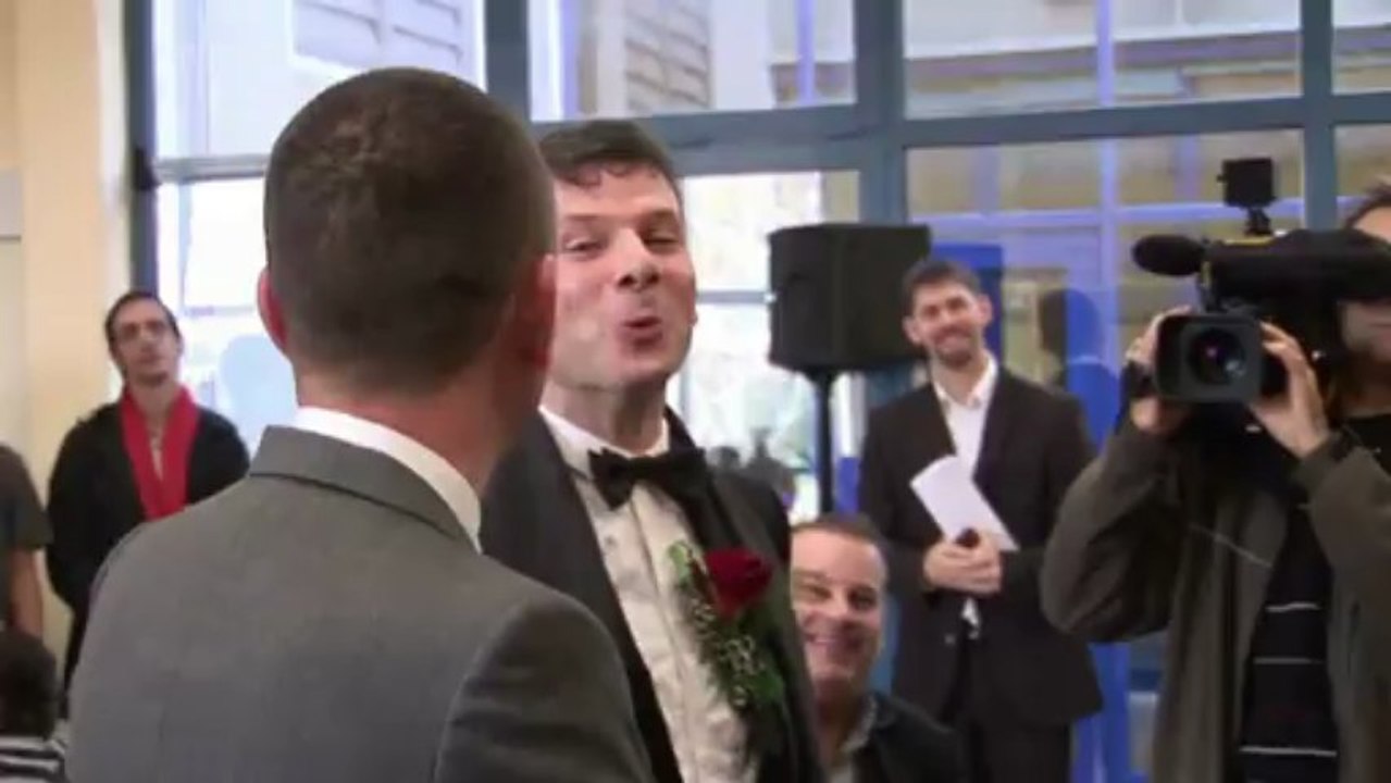 France to approve gay marriage, debate rumbles on