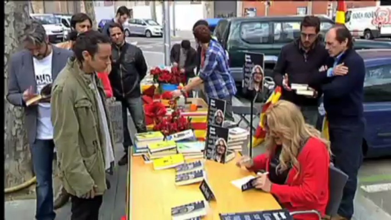 TV3 - Crackòvia - Anna Tarrés firma el seu llibre