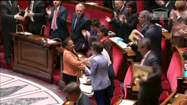 Taubira submergée par l'émotion après le vote de sa loi sur le mariage pour tous